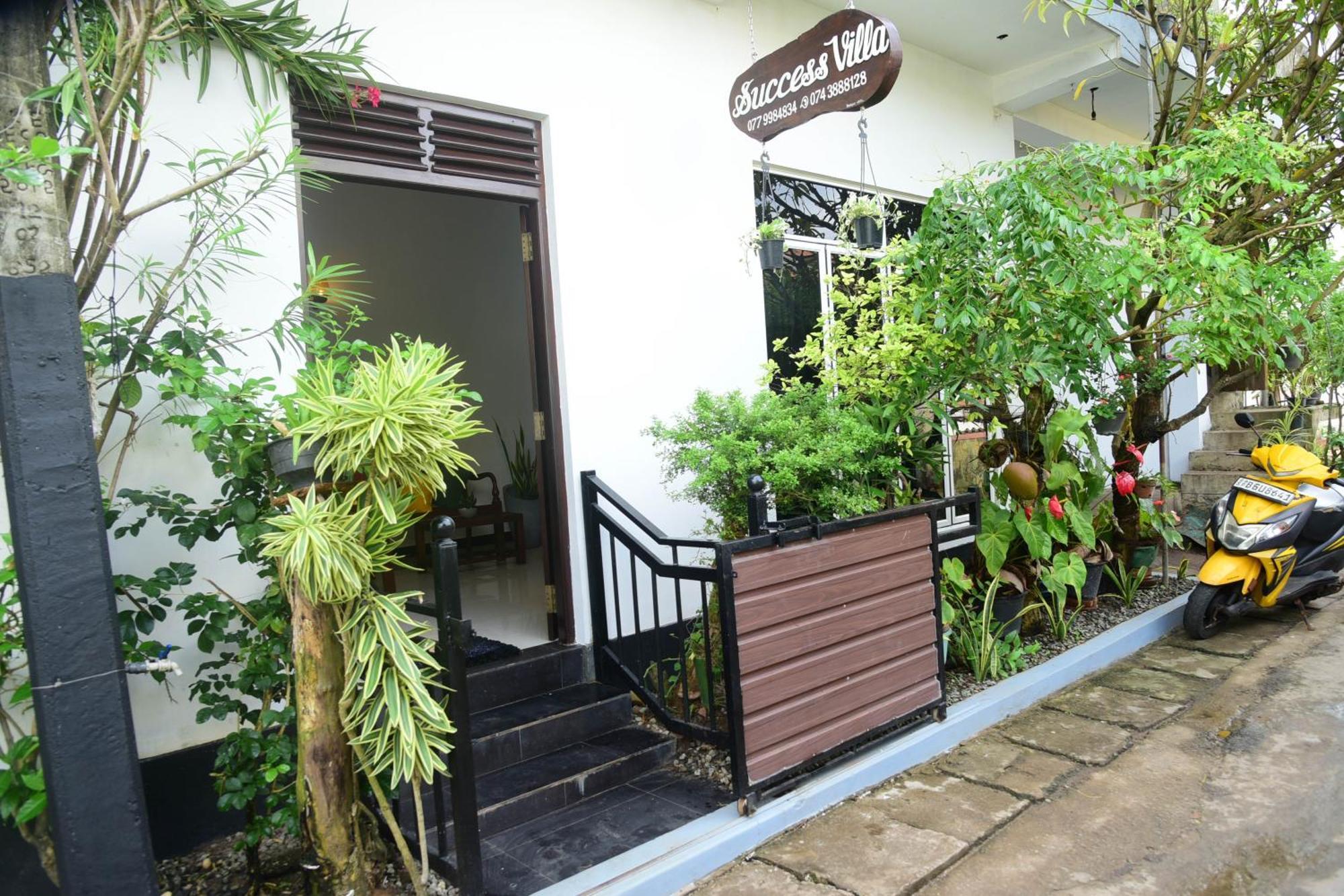 Success Villa Hikkaduwa Buitenkant foto